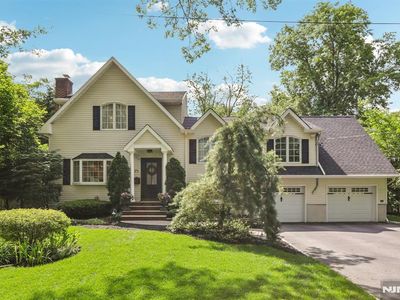 15 Spruce Pl, Ho Ho Kus, NJ, 07423