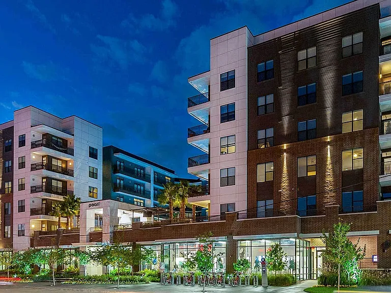 PearlWashington_ext_evening_facade-1