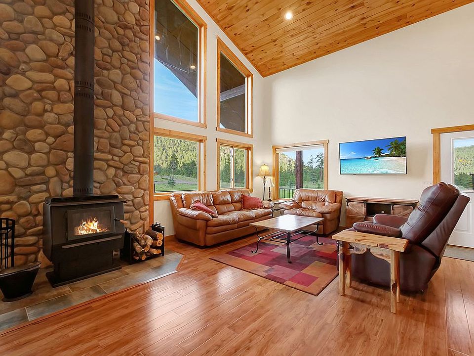 2nd image of 100 Sheep Creek Trl