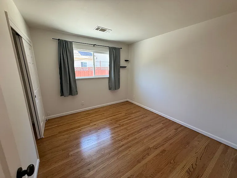425 N 7th St — Photo 10