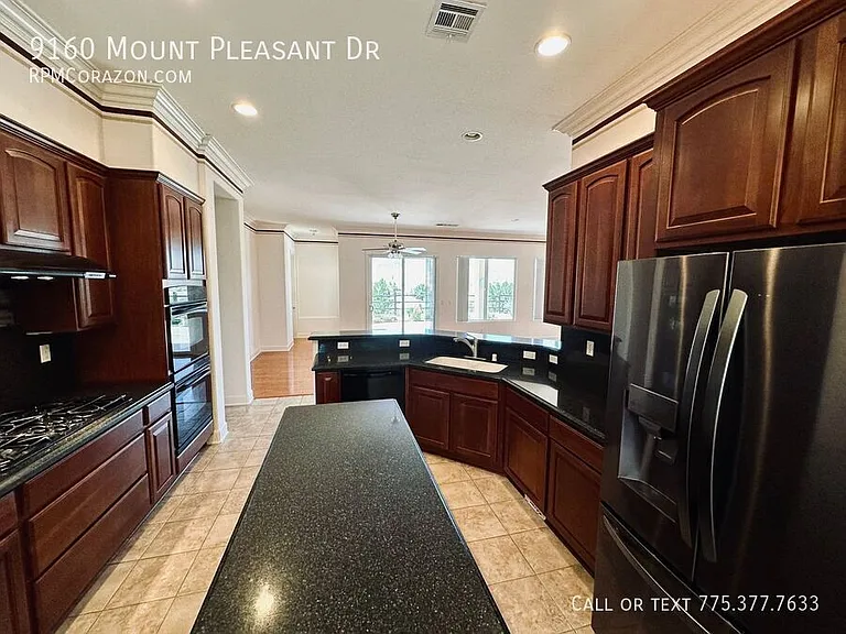 9160 Mount Pleasant Dr — Photo 6