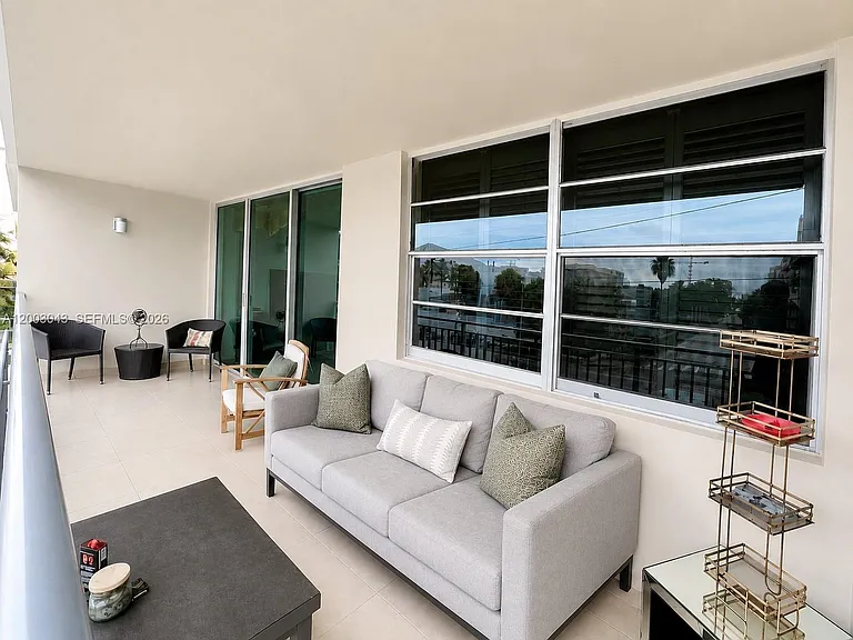 9500 W Bay Harbor Dr #2G — Photo 10