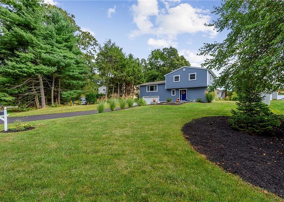 1st image of 212 Greenwood Dr