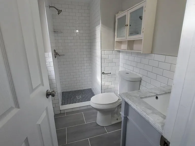 65 Boswell Ave — Photo 3