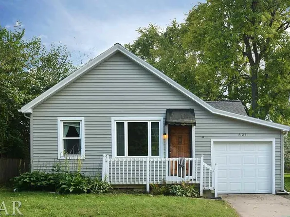 821 E Market St, Bloomington, IL 61701