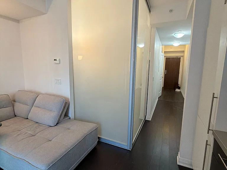 8 Mercer St #1504 — Photo 11