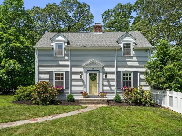 38 Fairmount Rd, Reading, MA 01867