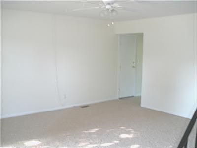 3rd image of 1402 Seneca Dr