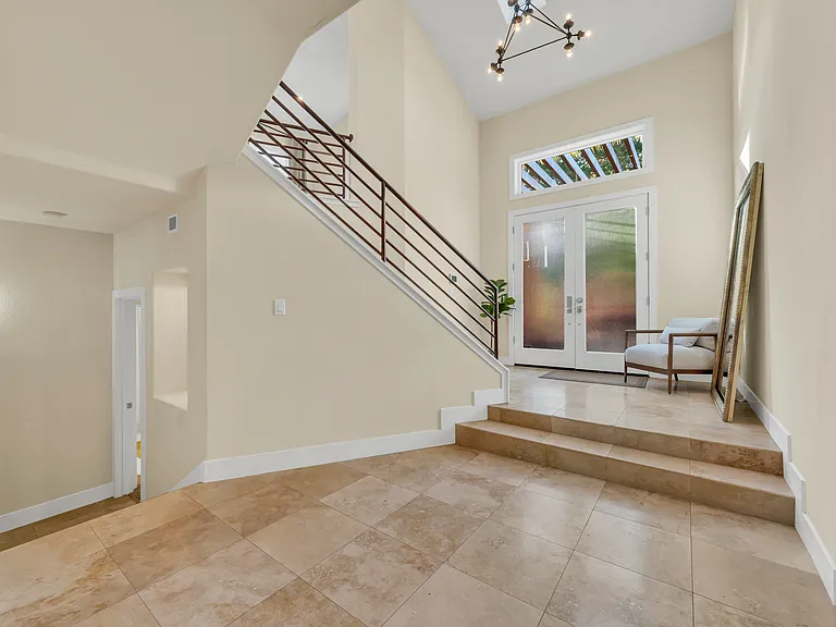 535 Santa Fe Ave — Photo 12