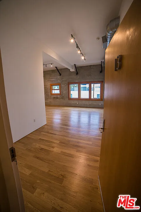 8 Brooks Ave #13