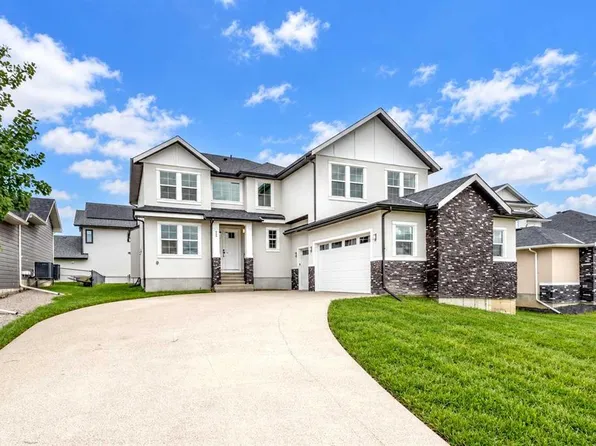 22 SW Cimarron Estates Gate, Okotoks, AB T1S 0M9