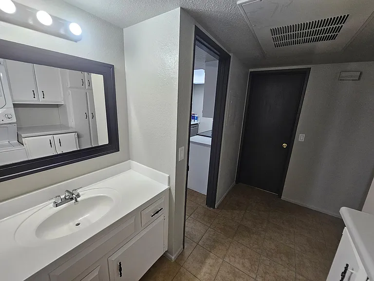 3046 E Marconi Ave #103 — Photo 67