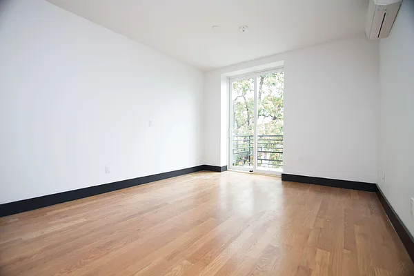 Rented by Nooklyn NYC LLC | media 19