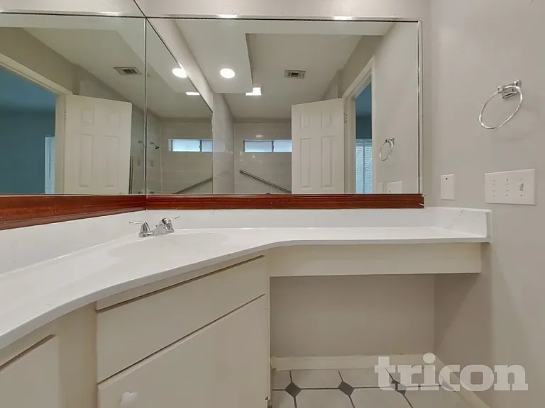 4422 Monteith Dr — Photo 9