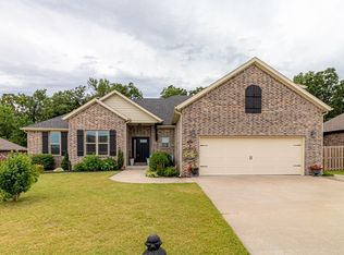 1621 Sweetbriar Way, Lowell, AR 72745