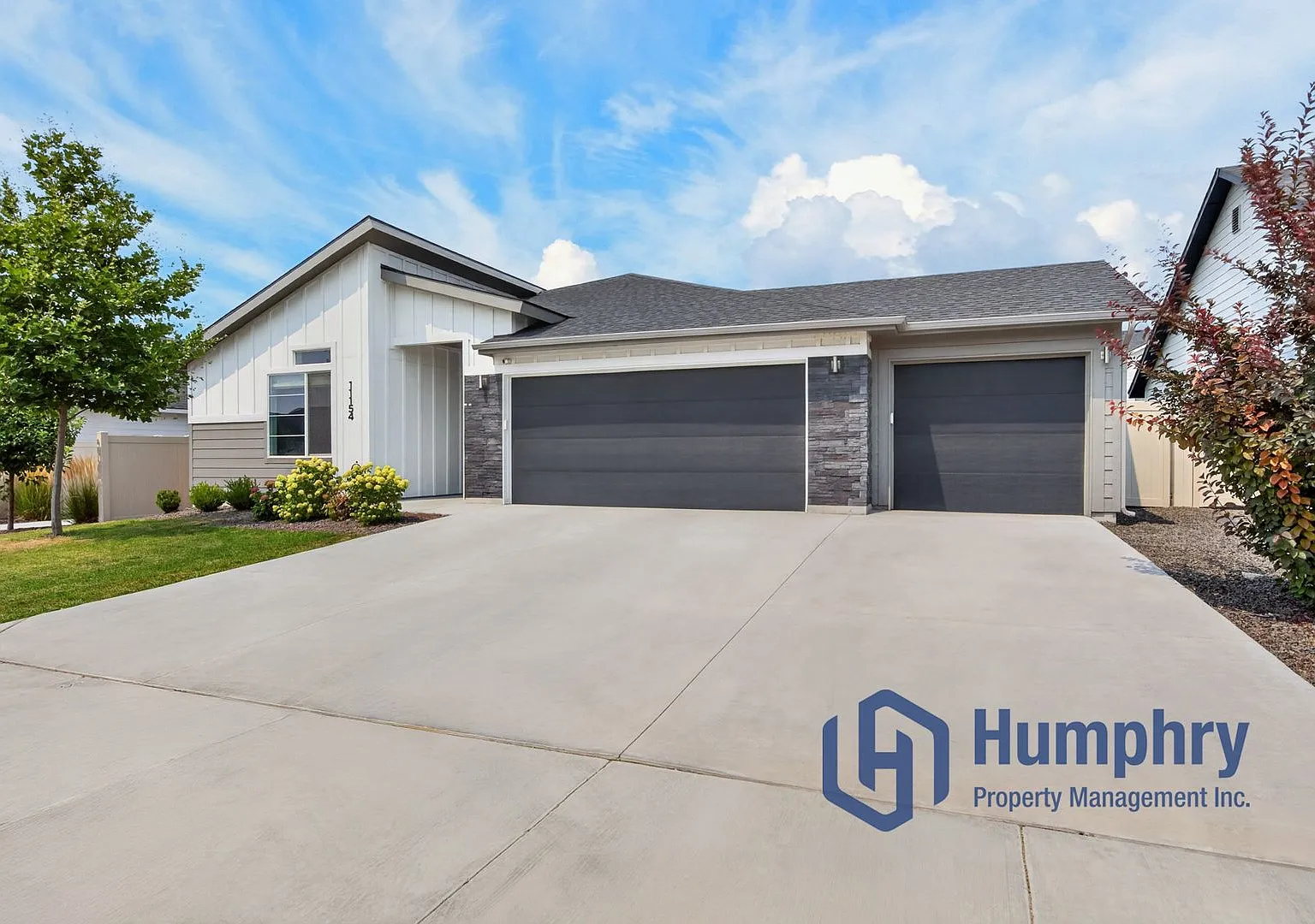 Beautiful home just 5 mins from I-84 — Photo 4
