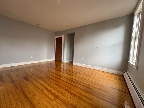 39-B07 Charter Oak Pl #E2, Hartford, CT 06106