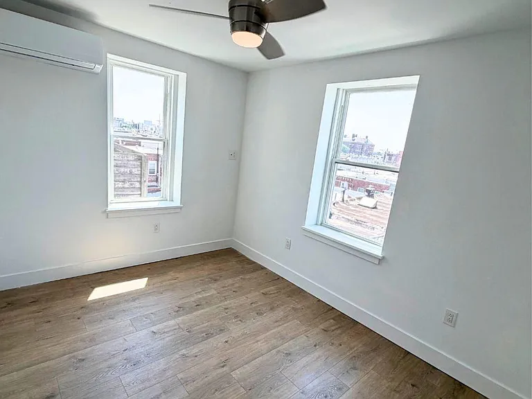 914 Snyder Ave #3 — Photo 4