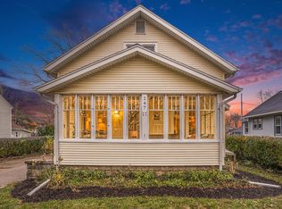 247 E 13th St, Holland, MI