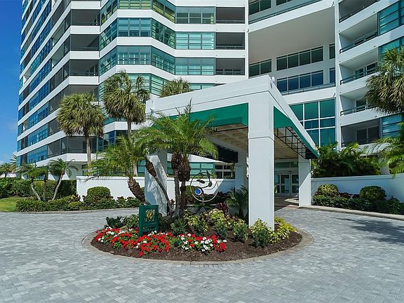 3rd image of 988 Blvd Of The Arts APT 1710