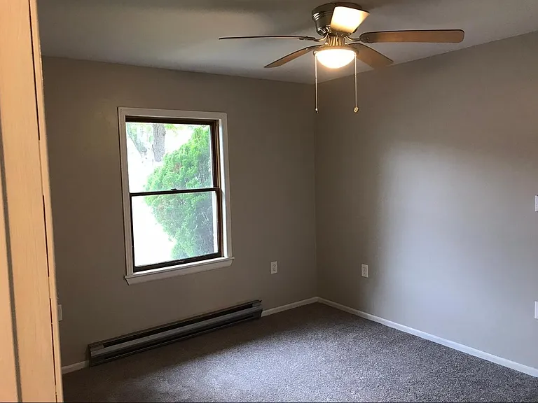 412 Willow St #1 — Photo 6