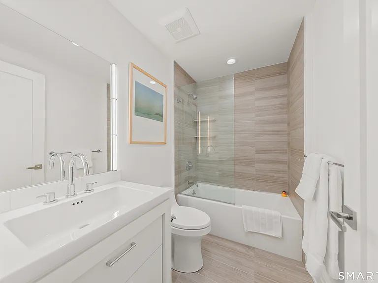 15 Roosevelt Rd — Photo 29