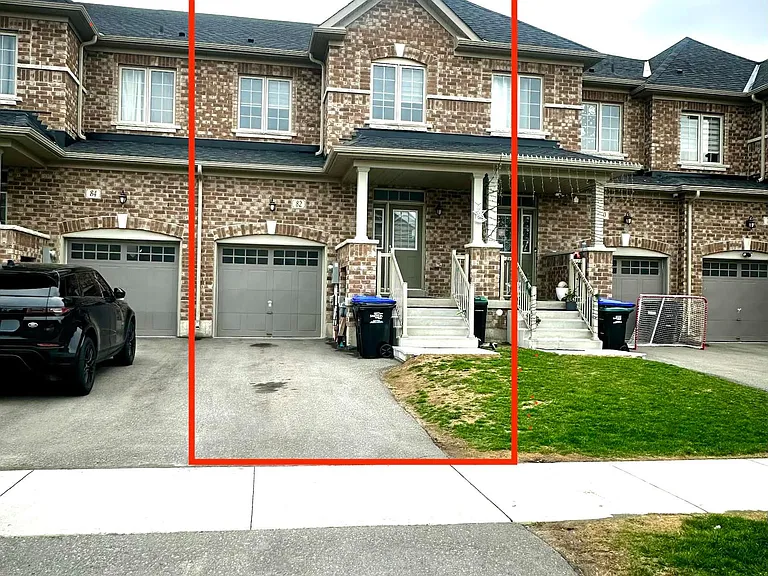 82 Ferragine Cres — Photo 2