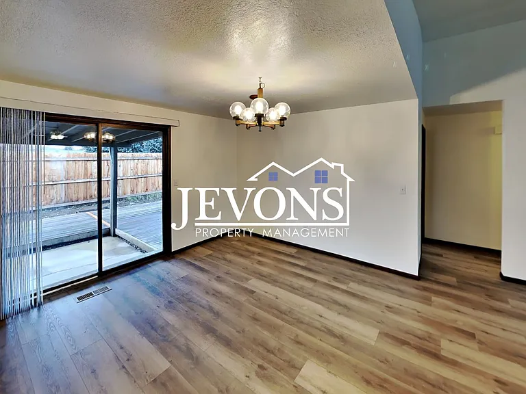 1202 S 39th Ave — Photo 11