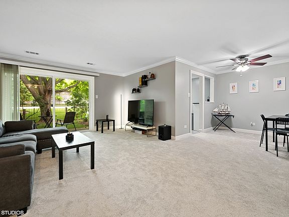 3rd image of 906 E Kings Row #17133