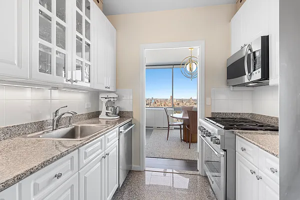 Rented by Douglas Elliman | media 3