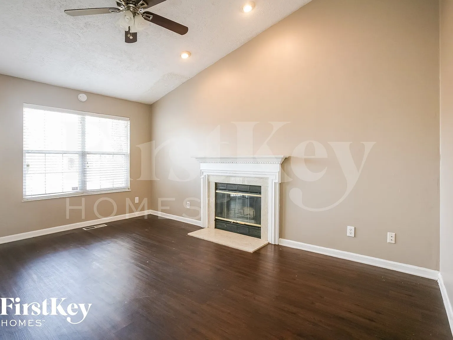 3 bed, 2.0 bath, 1156 sqft, $1,620 — Photo 2