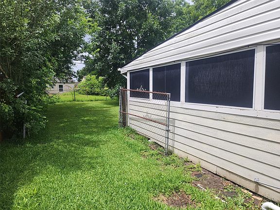 4th image of 5707 Groveton St