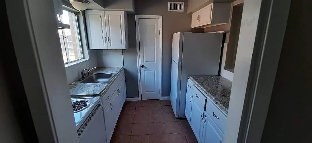 1604 W Cherry Ave — Photo 4