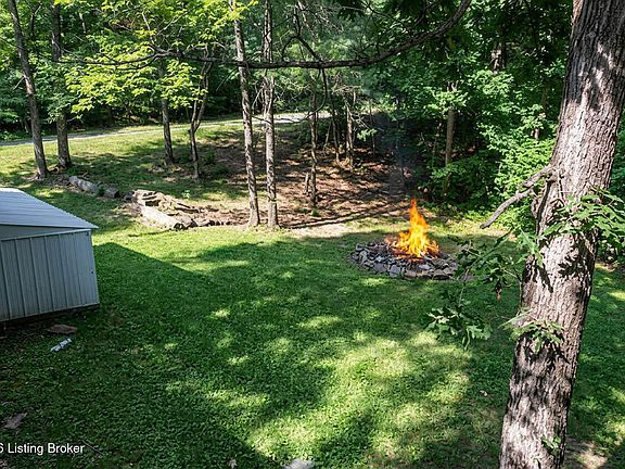 4th image of 105 Tulip Ln