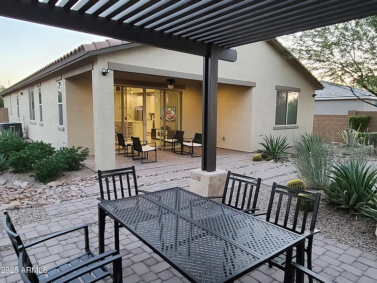 1666 E Lee Dr — Photo 30