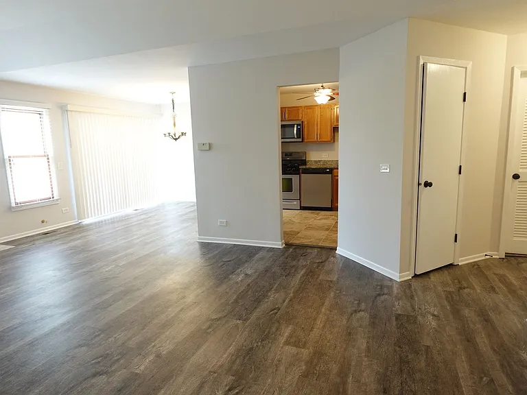 231 University Ln #D — Photo 6