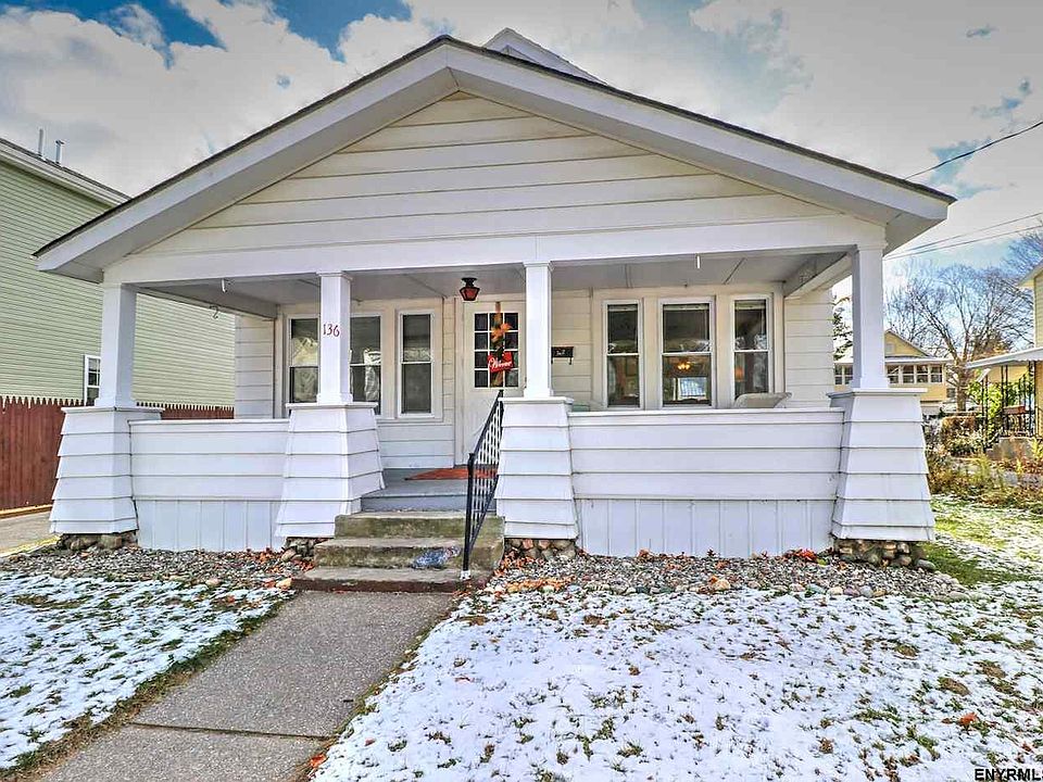 1st image of 136 Lincoln Ave