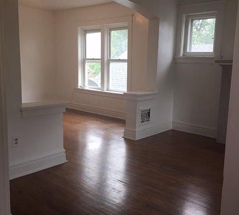 4th image of 2708 Sulphur Ave