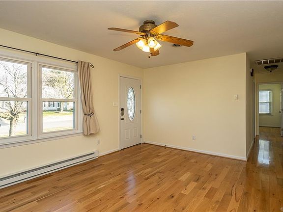 5th image of 6419 Selby Ln