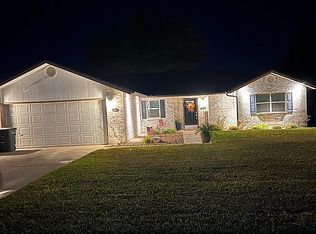 120 Alambre Dr, Del Rio, TX 78840