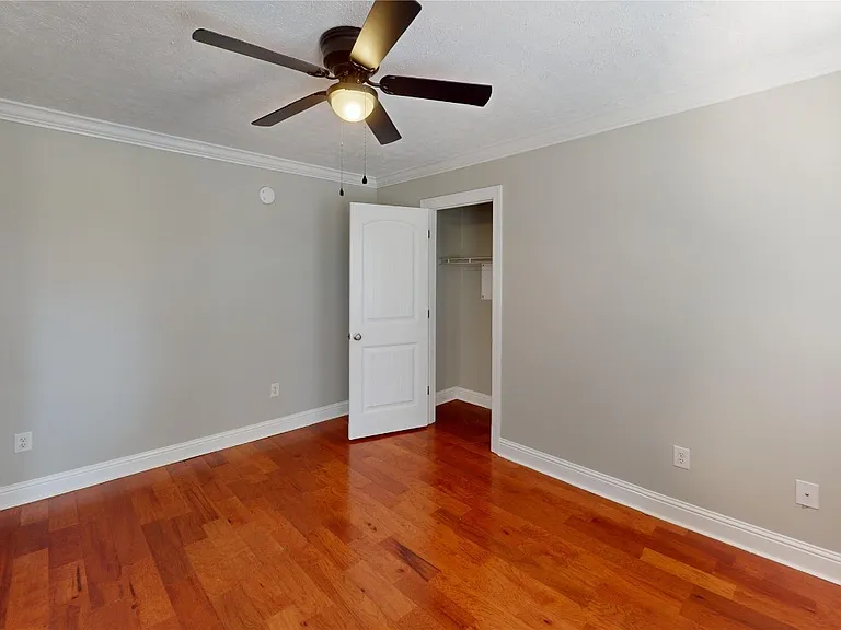 109 Sheila Blvd — Photo 21