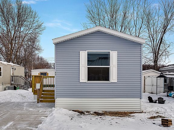 3rd image of 45 Auburn Dr