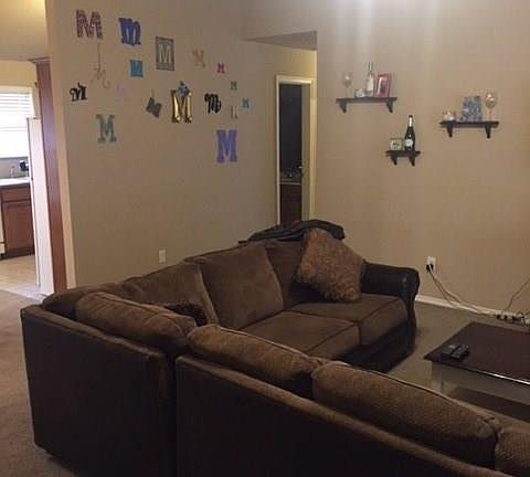 4th image of 908 Beaumont Sq