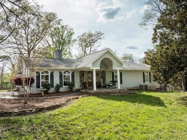 245 McKnight Rd, Advance, NC 27006