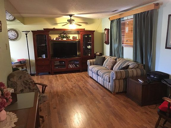 5th image of 3908 Lancaster Dr