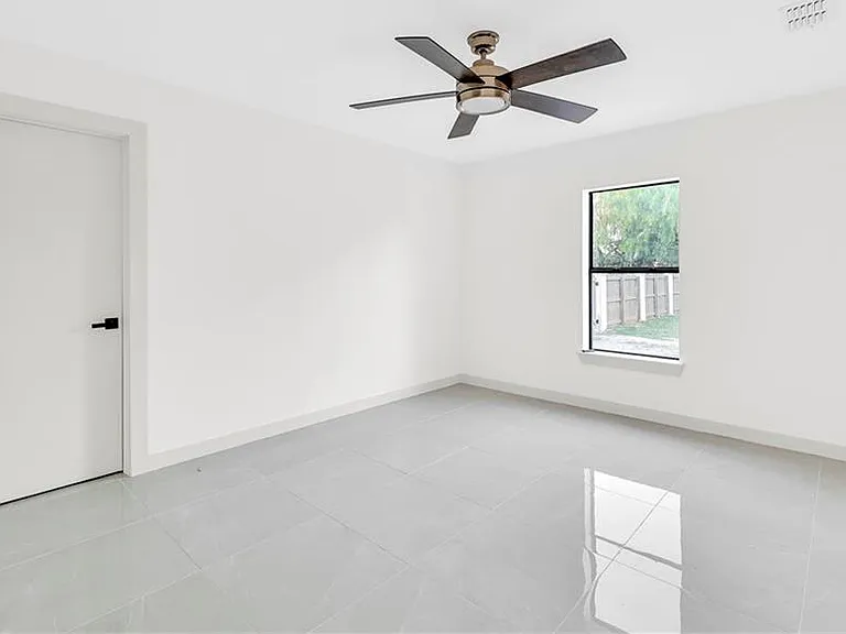 4406 Alejandro St — Photo 12