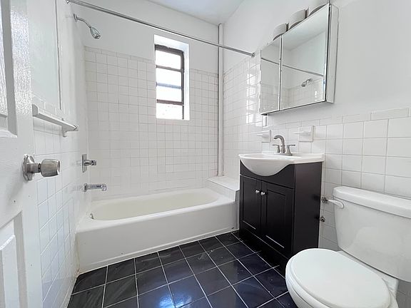 5th image of 446 Saint Johns Pl #C-6