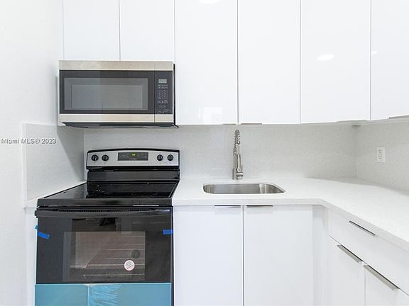 5th image of 837 NW 57th St #B
