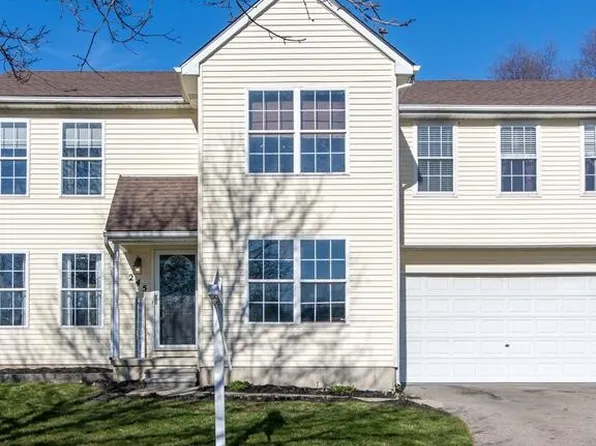 245 Coyote Ct, Pinckney, MI 48169