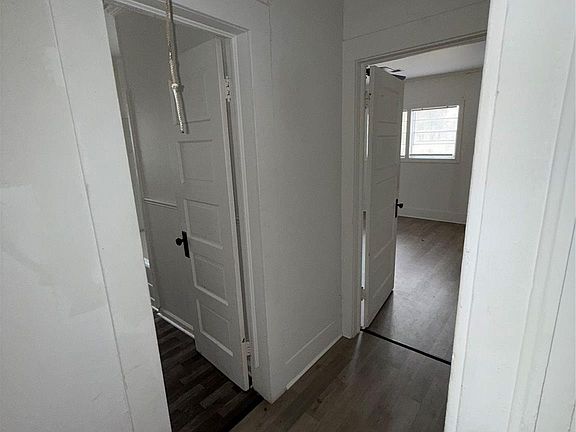 3rd image of 2830 Lombardy Dr